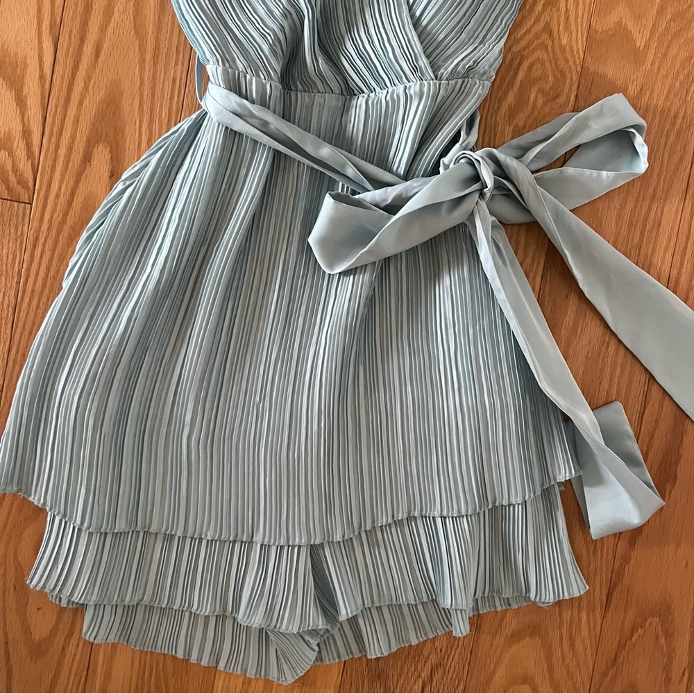 Zara mint pleated romper with tied waist - Picture 2 of 11